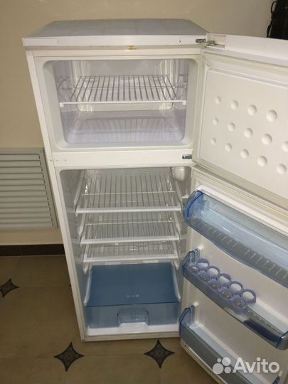 Холодильник бу маленький