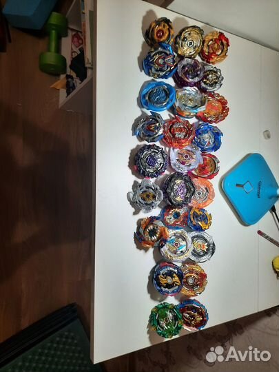 Коллекция волчков бейблэйд бёрст