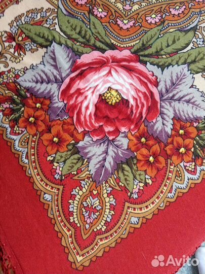 Шаль павловопосадская Счастливица