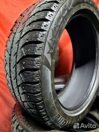 Bridgestone B700 215/50 R17 98V