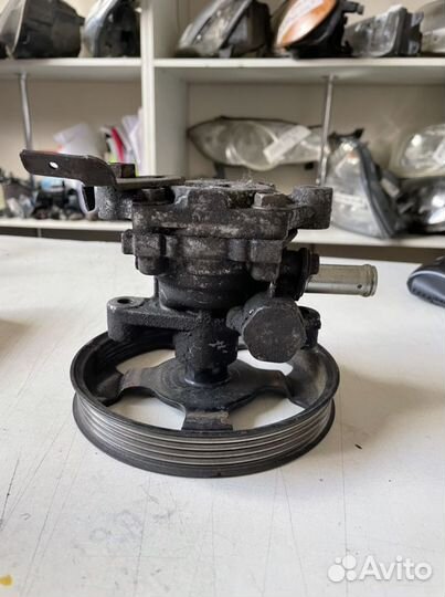 Насос гидроусилителя Mitsubishi Lancer 9 2003-2008