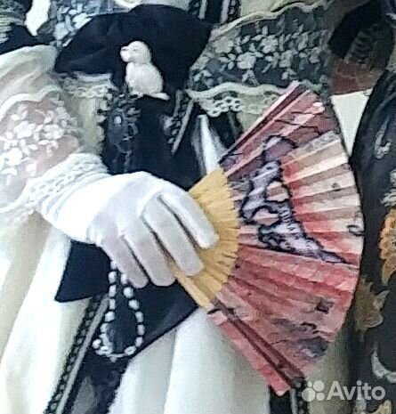 Веер с Байкалом, 2 броши нерпа, боа из перьев