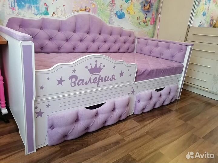 Детская кровать диван с каретной стяжкой