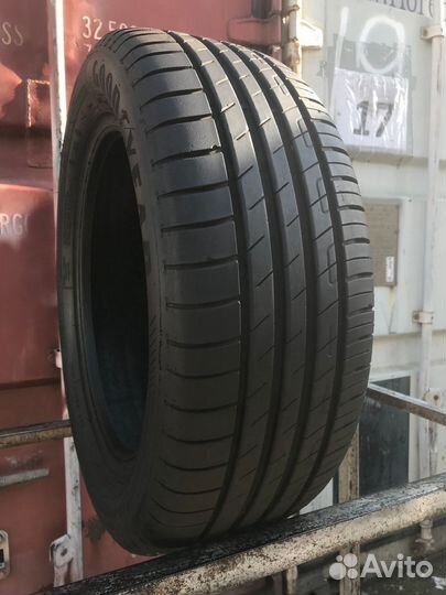 Goodyear EfficientGrip Performance 225/55 R17 95F
