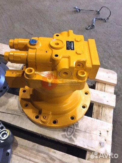 Гидромотор редуктора поворота Hyundai R170W-7A