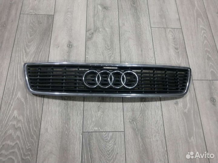 Решётка радиатора Ауди А8 Д2 Дорестайлинг