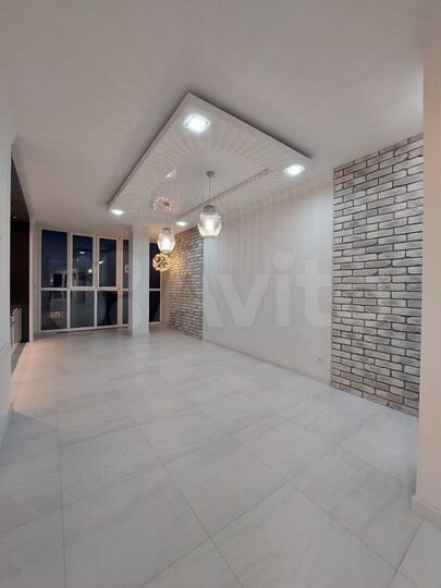 4-к. квартира, 200 м², 9/10 эт.