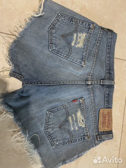 Джинсовые шорты levis женские 46