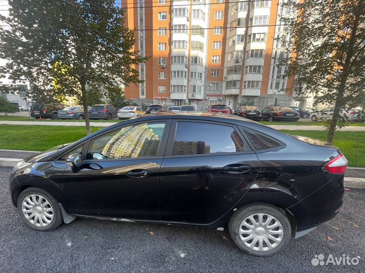 Ford Fiesta 1.6 AMT, 2015, 200 000 км