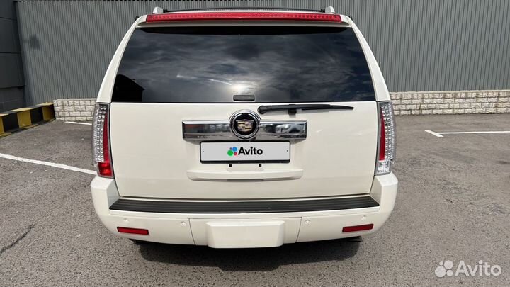 Cadillac Escalade AT, 2011, 215 000 км