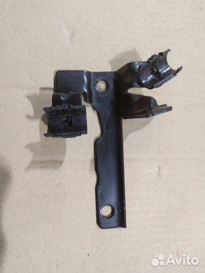 Кронштейн Nissan Terrano F4R 2021