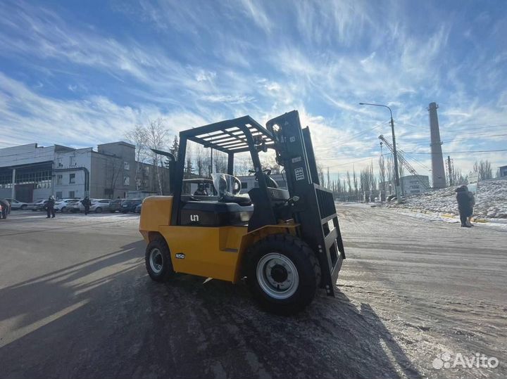Вилочный погрузчик UN Forklifts FD70, 2023