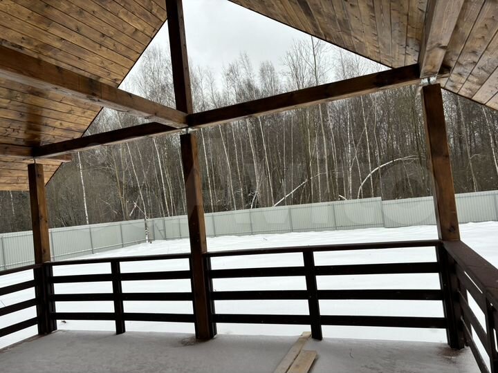 Дом 187 м² на участке 12 сот.