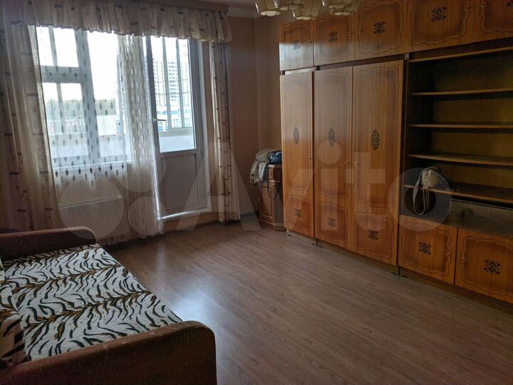 2-к. квартира, 52 м², 6/17 эт.