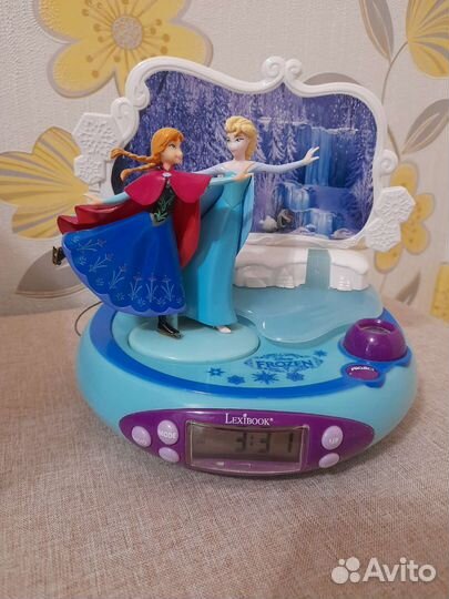 Часы-радио-проектор 