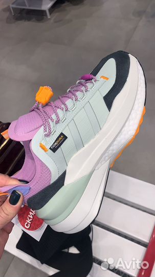 Кроссовки женские 37 размер adidas