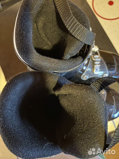 Горнолыжные ботинки atomic 22.0-22.5