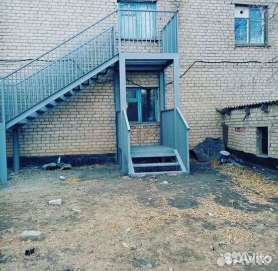 Изготовление лестниц Лестница на металлокаркасе