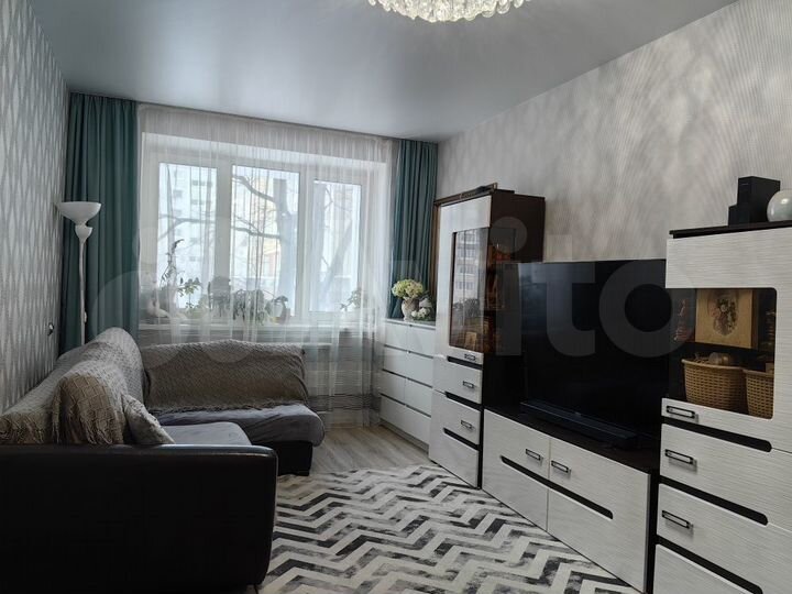 2-к. квартира, 67 м², 3/13 эт.