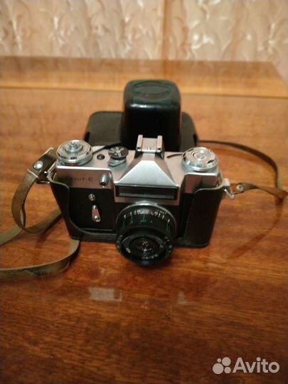 Пленочный фотоаппарат Зенит-Е и Ника