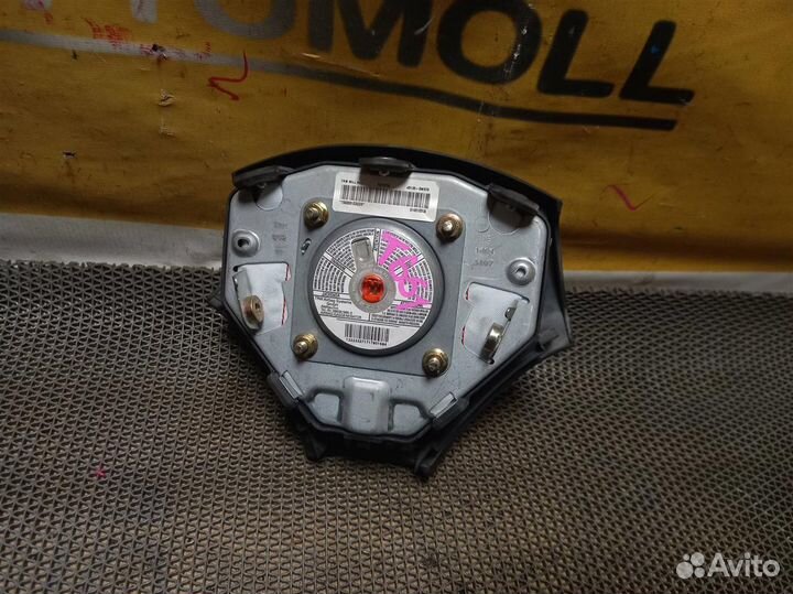 Подушка безопасности водителя toyota corolla ZZE