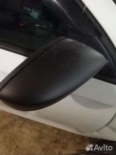 Skoda rapid зеркало стекло