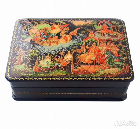 Шкатулка лаковая