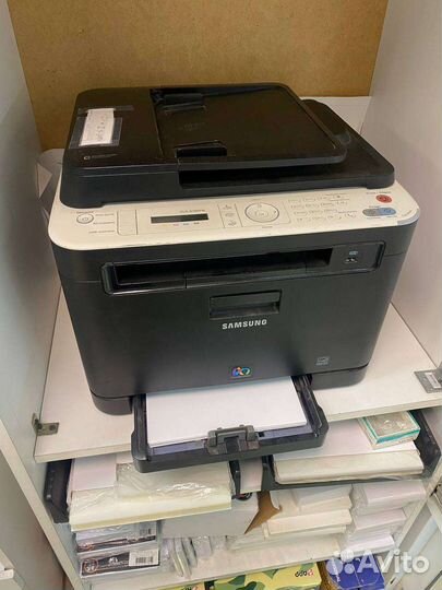Принтер Samsung 3185 цветной