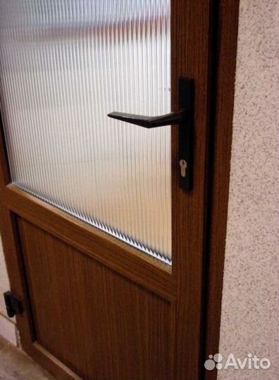 Пластиковые двери / Входная группа