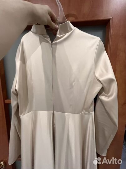 Атласное платье 50 размера