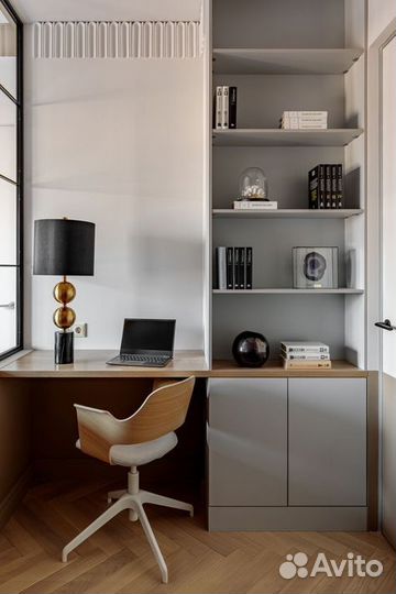 Рабочая зона вдоль окна