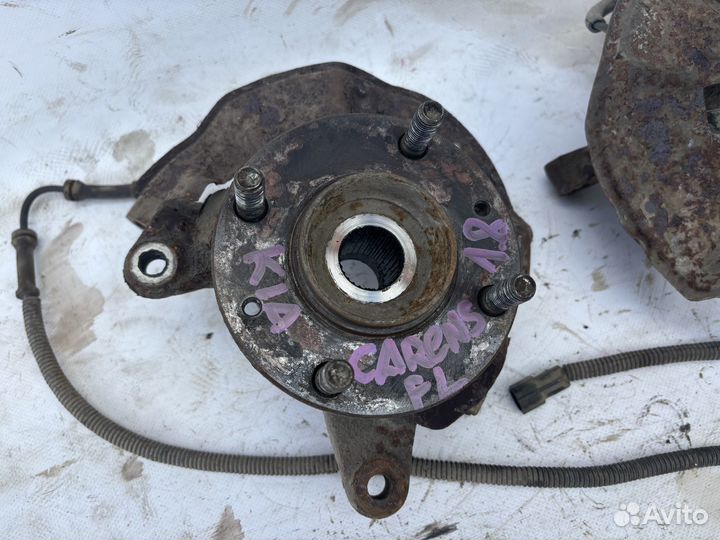 Кулак поворотный Kia Carens 1 FC FJ