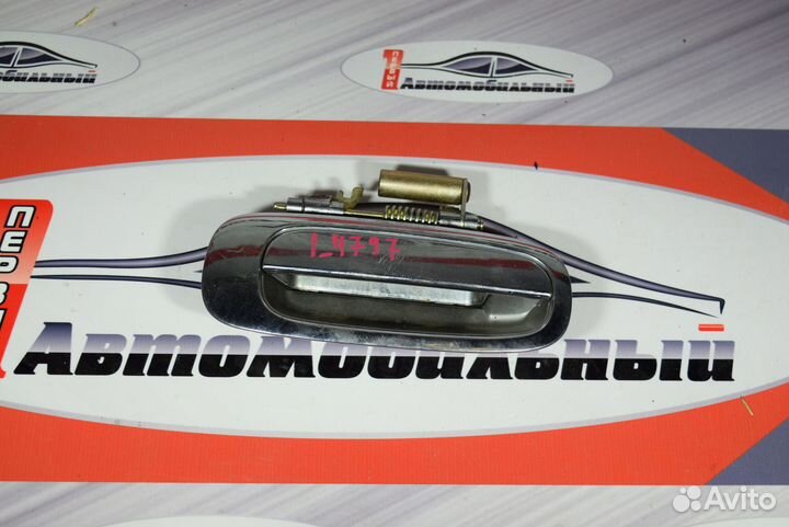 Ручка двери внешняя зад право c Toyota Gaia ACM10G