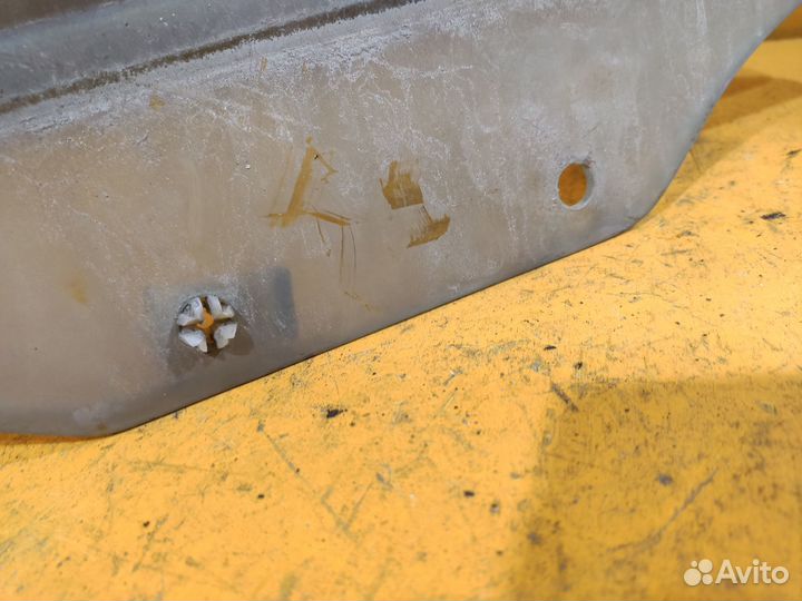 Стекло заднее левое для Mitsubishi Galant 8