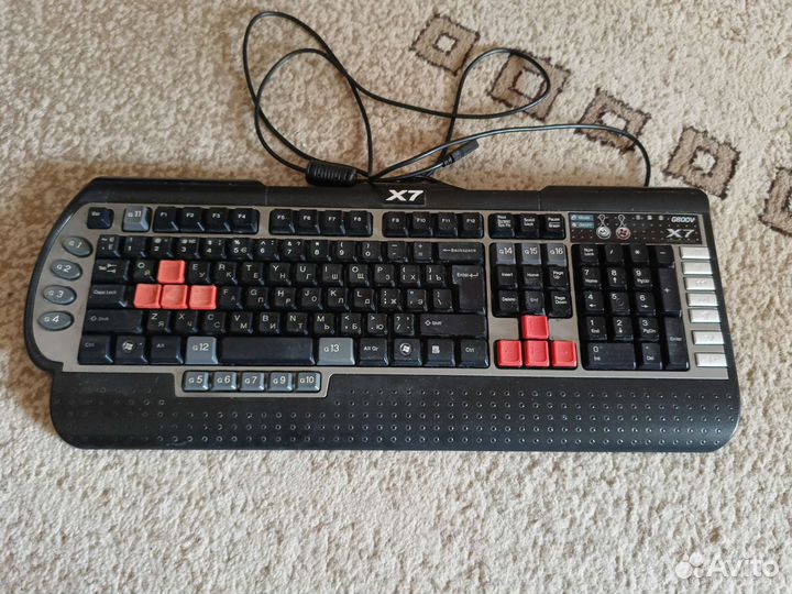 Две игровые клавиатуры