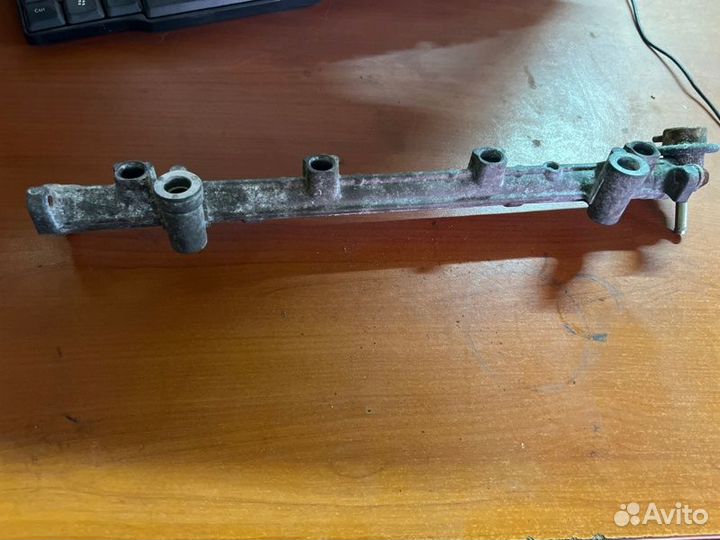 Топливная рейка Mitsubishi Chariot N33W 4G63 1994