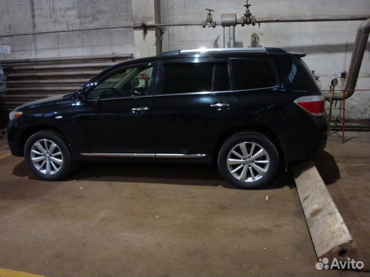 Toyota Highlander 3.5 AT, 2011, 766 181 км