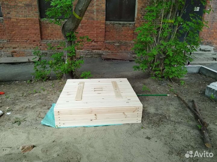 Песочница деревянная с крышкой 120х120 см