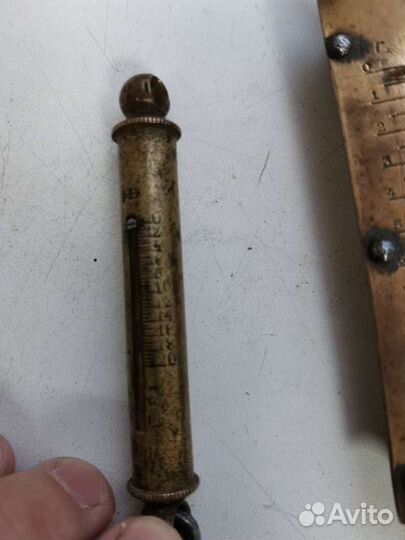 Весы безмен(латунь) старинные- 2 штуки