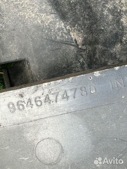 Диффузор вентилятора Citroen C5 2007