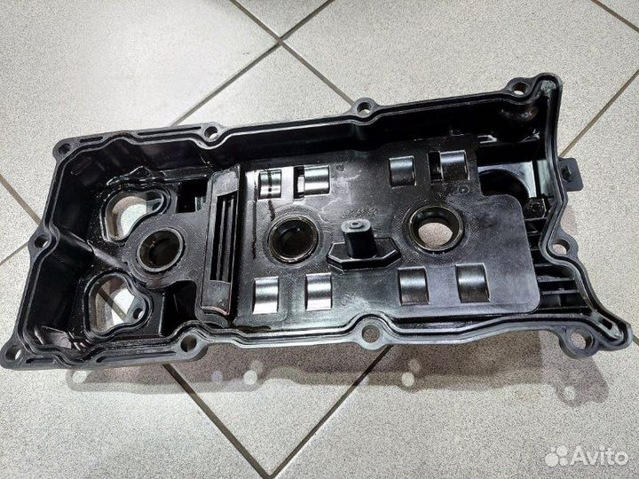 Крышка клапанов Nissan Fuga Y51 VQ25HR
