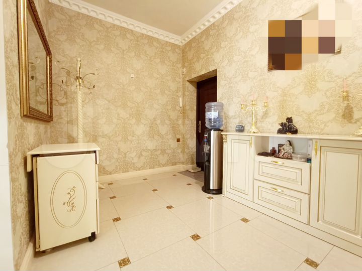 4-к. квартира, 100 м², 1/3 эт.