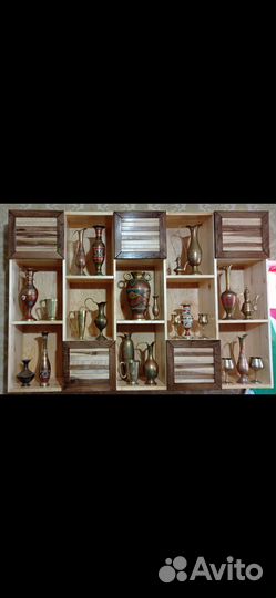 Полка с антикваром
