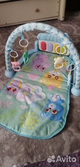 Развивающий коврик с пианино
