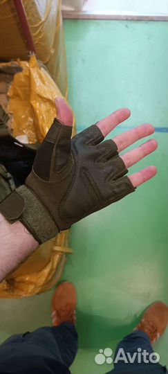 Перчатки военные