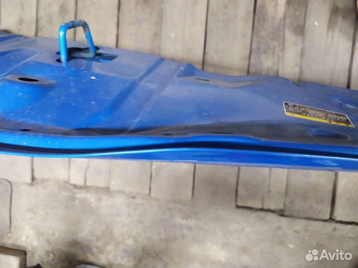 Капот для Toyota Vitz