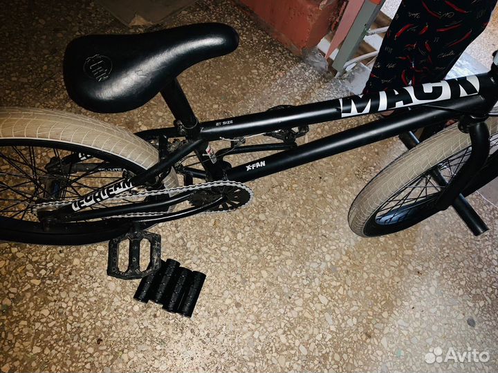 Трюковой велосипед BMX