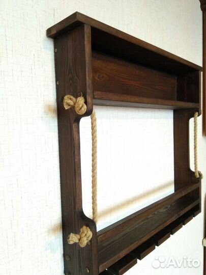 Деревянная полка-минибар для вина и бокалов