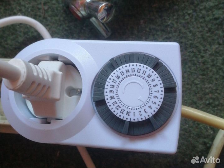 Кварцевый обогреватель с терморегулятором новый