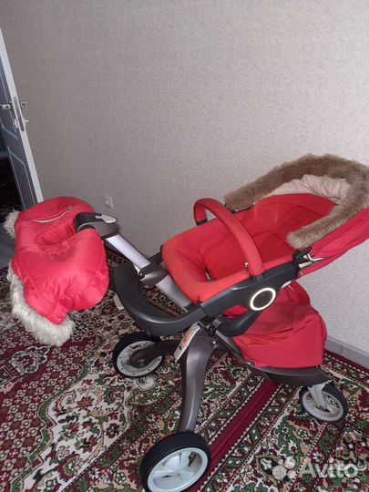 Прогулочная коляска